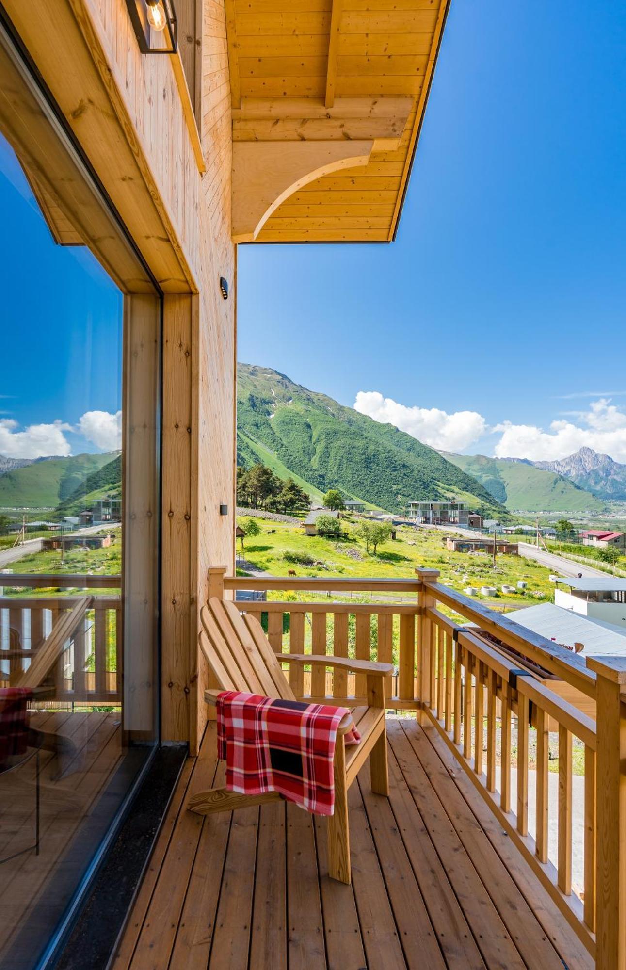 1740 Boutique Hotel Kazbegi Buitenkant foto