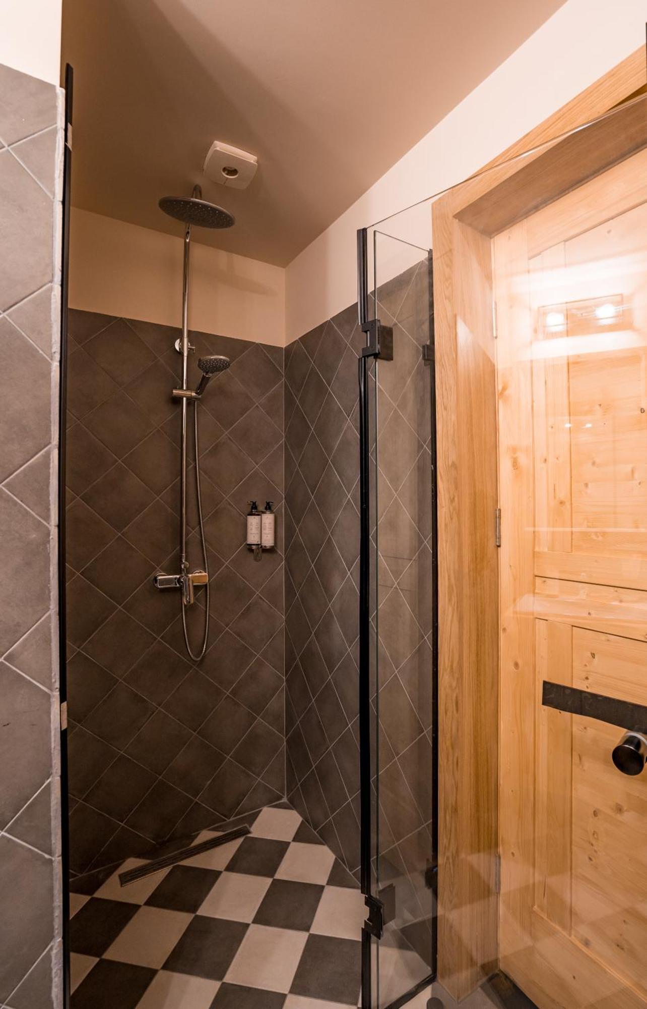1740 Boutique Hotel Kazbegi Buitenkant foto