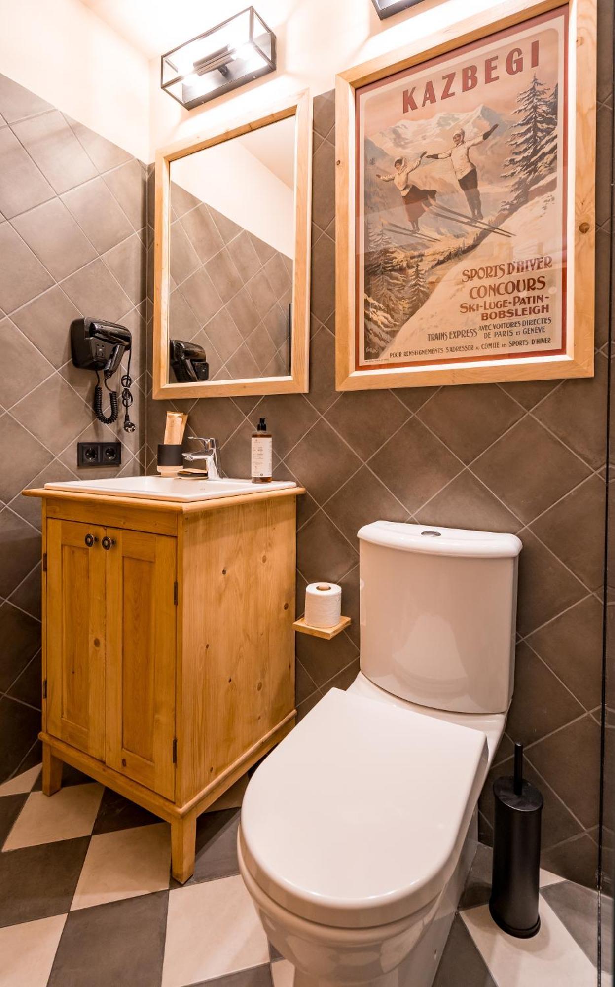 1740 Boutique Hotel Kazbegi Buitenkant foto