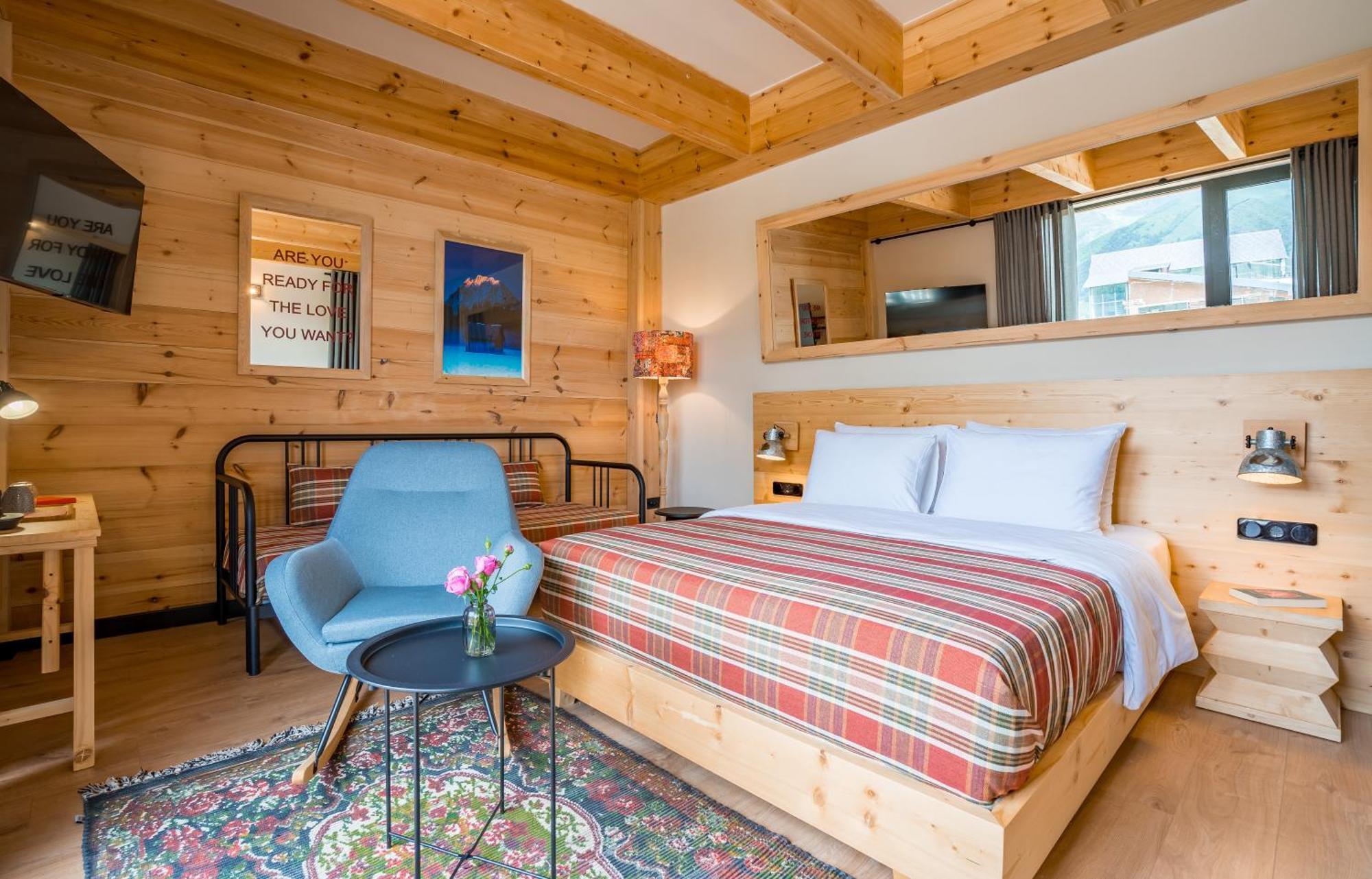 1740 Boutique Hotel Kazbegi Buitenkant foto